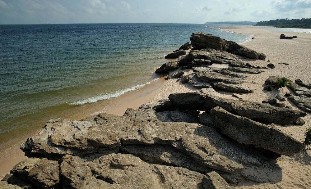 Praia de Ponta das Pedras Santarém PA (Foto: https://casalnomade.com/ponta-de-pedras-uma-cidadezinha-linda-no-para-que-pouco-se-ouve-falar/) Praia de Ponta das Pedras Santarém PA (foto fonte https://casalnomade.com/ponta-de-pedras-uma-cidadezinha-linda-no-para-que-pouco-se-ouve-falar/)