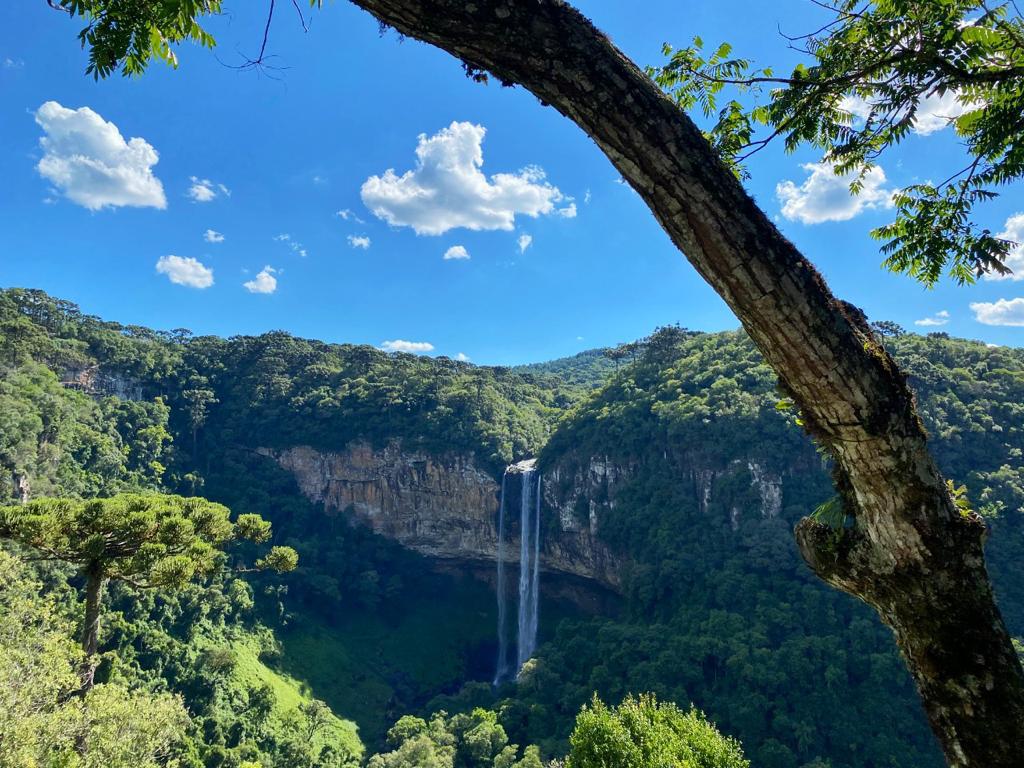 Cascata do Caracol (foto: Ângela Quinelato - www.passeios.org)