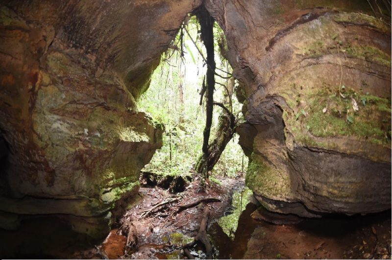 Gruta do Madadá AM (Foto fonte http://ayraotranstur.com.br/)