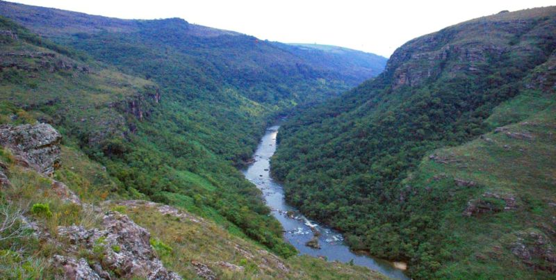 Cânion do Guartelá ( http://www.guiageo-parana.com/ecoturismo/guartela.htm)