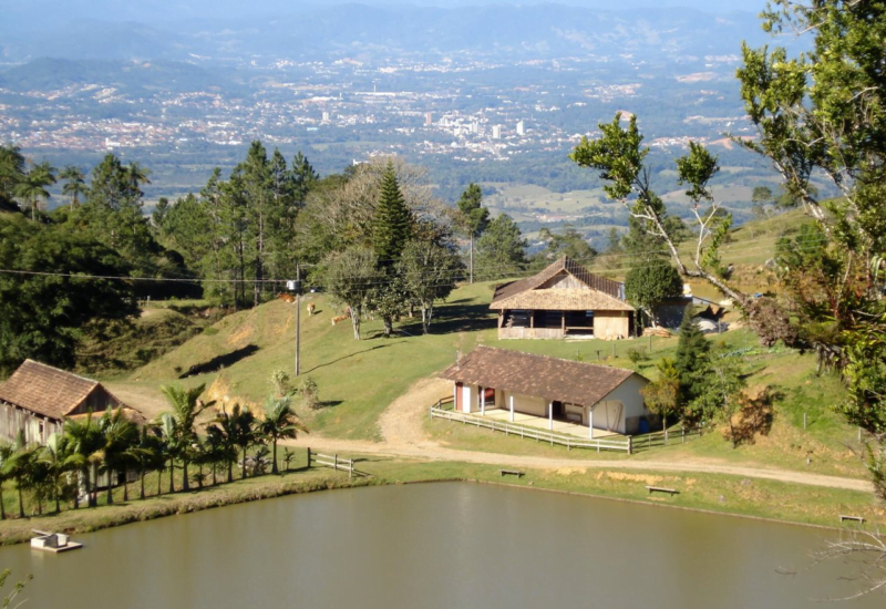 Circuito Vale Europeu (foto https://www.baixaki.com.br/papel-de-parede/38823-alto-sao-bernado-rio-dos-cedros-sc-.htm)