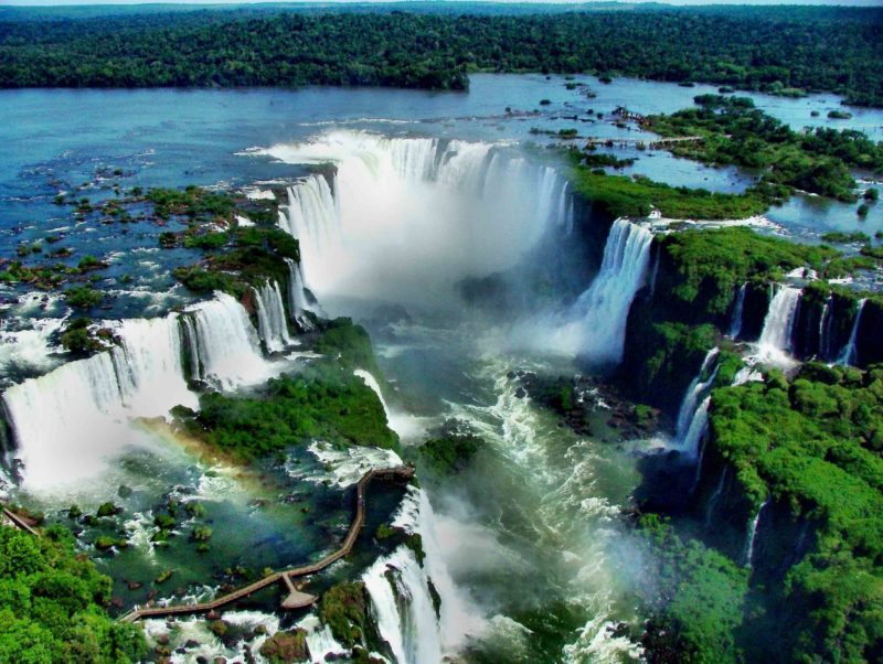 Parque Foz do Iguaçu recebeu mais de 100 mil visitantes no mês passado