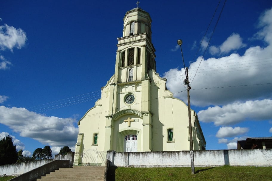 Mallet - Igreja Nossa Senhora do Rosãrio(foto http://www.viajeparana.com/Mallet)