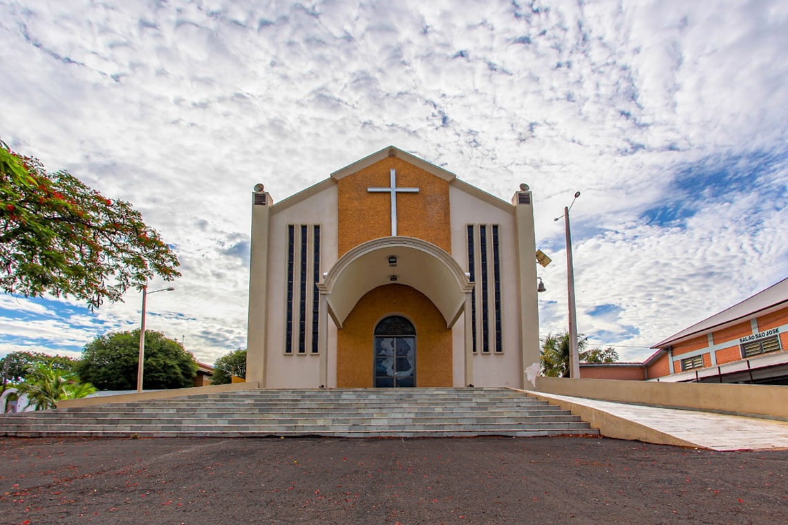 Leópolis ( foto http://www.viajeparana.com/Leopolis)