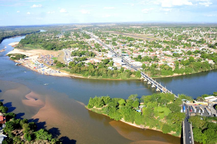 Cidades goianas às margens do Rio Araguaia