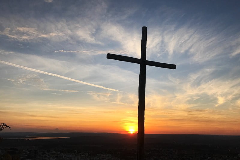 Morro do Cruzeiro (link: https://bit.ly/36GqvX6 )