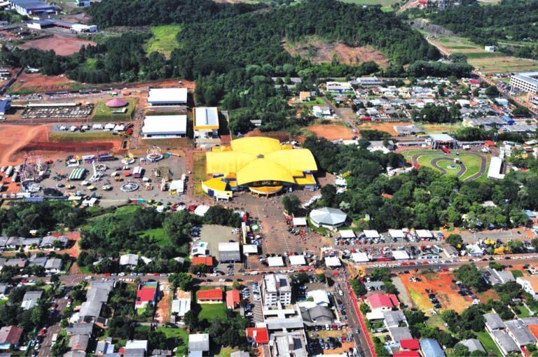 Parque de exposições Jayme Canet Jr. ( retirado do site da prefeitura: https://www.franciscobeltrao.pr.gov.br/)