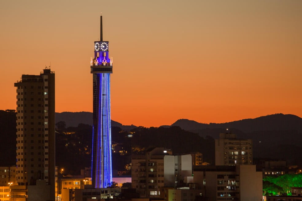 Torre da Concatedral ( retirado do site da prefeitura: https://www.franciscobeltrao.pr.gov.br/)