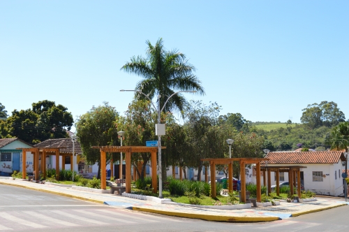 Praça de Tapira (imagem: Prefeitura Municipal)
