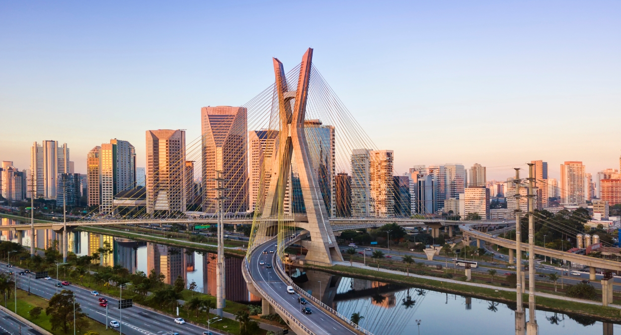 Trem entre Rio e São Paulo (imagem: Canva)