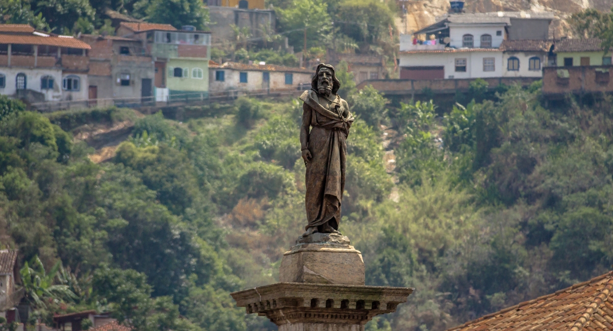 Feriado de Tiradentes (imagem: Canva)