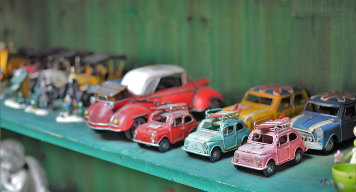 Carros antigos (imagem: Canva)