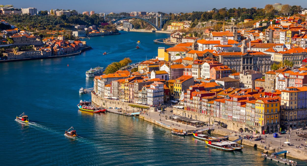Porto, Portugal (imagem: Canva)
