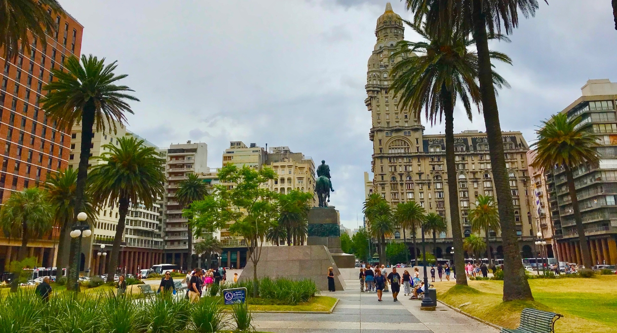 Montevideo (imagem: Canva)