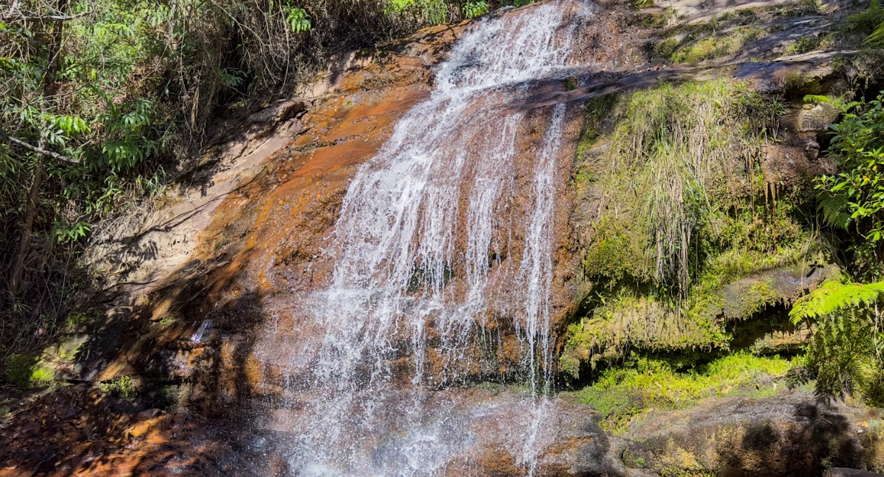 Cachoeira dos Namorados (imagem: Reprodução viva Lavras Novas)