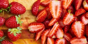 Morangos (imagem: Canva)