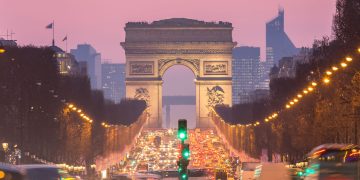Paris (imagem: Canva)