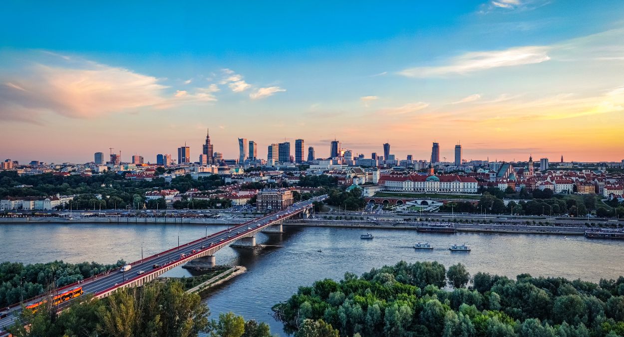 Varsóvia, Polônia (imagem: Canva)