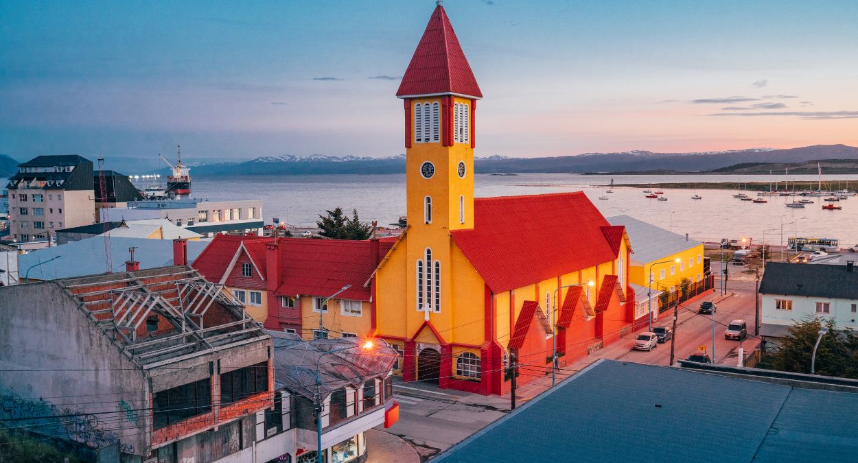 Igreja em Ushuaia (imagem: Canva)