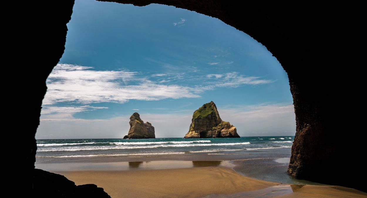 Caverna de Wharariki (imagem: Canva)