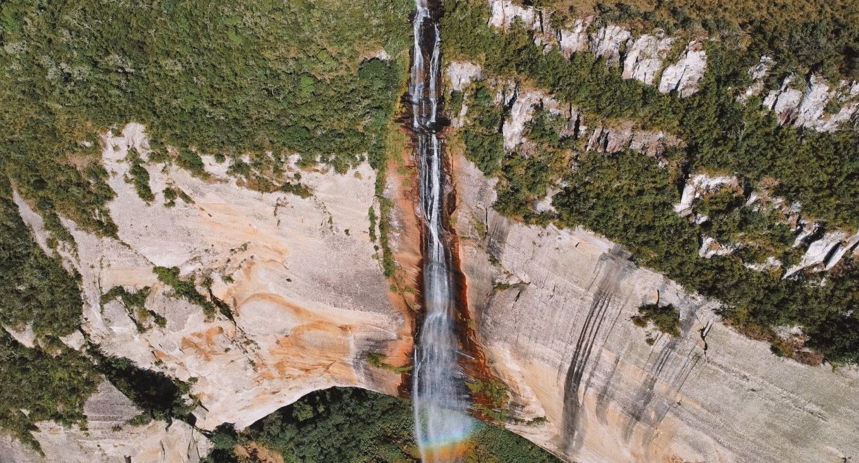 Cascata rio dos Bugres (imagem: Canva)