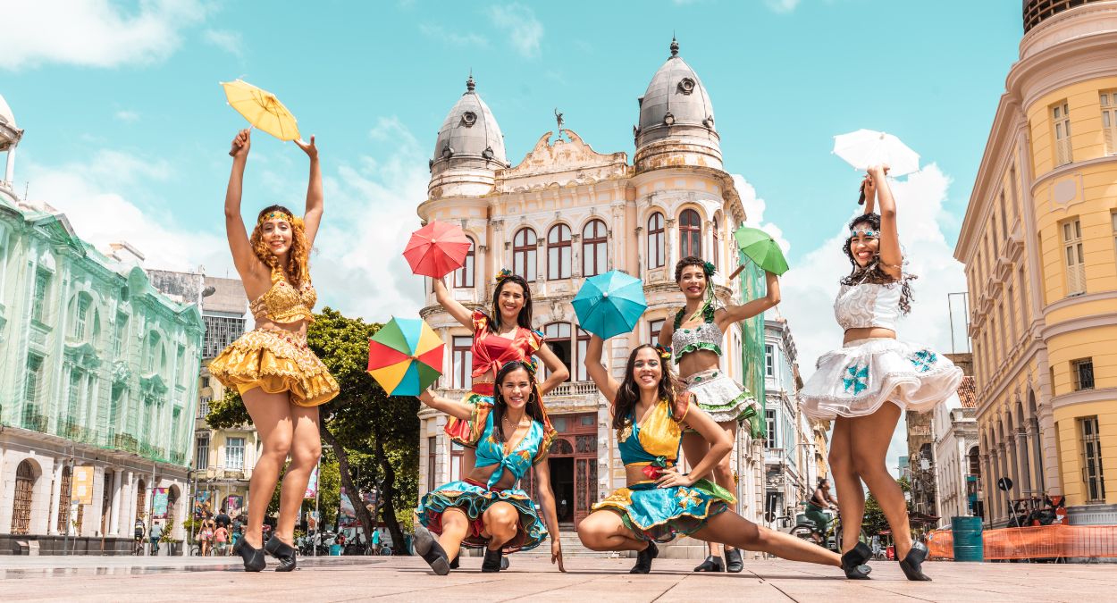 Carnaval no Recife (imagem: Canva)