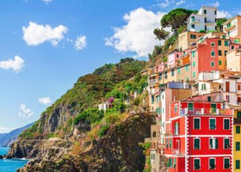 Cinque Terre (imagem: Canva)