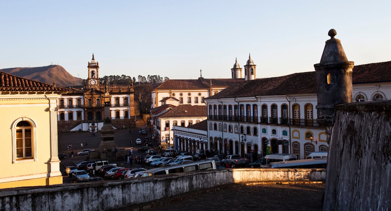 Vista da Praça Tiradentes (imagem: Canva)