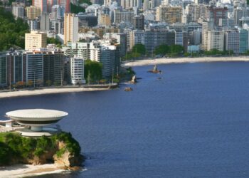 Niterói (imagem: Canva)