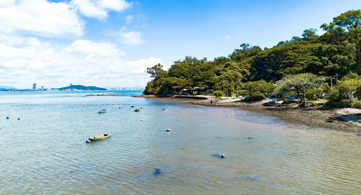 Florianópolis (imagem: Aleson Padilha - Pexels via Canva)