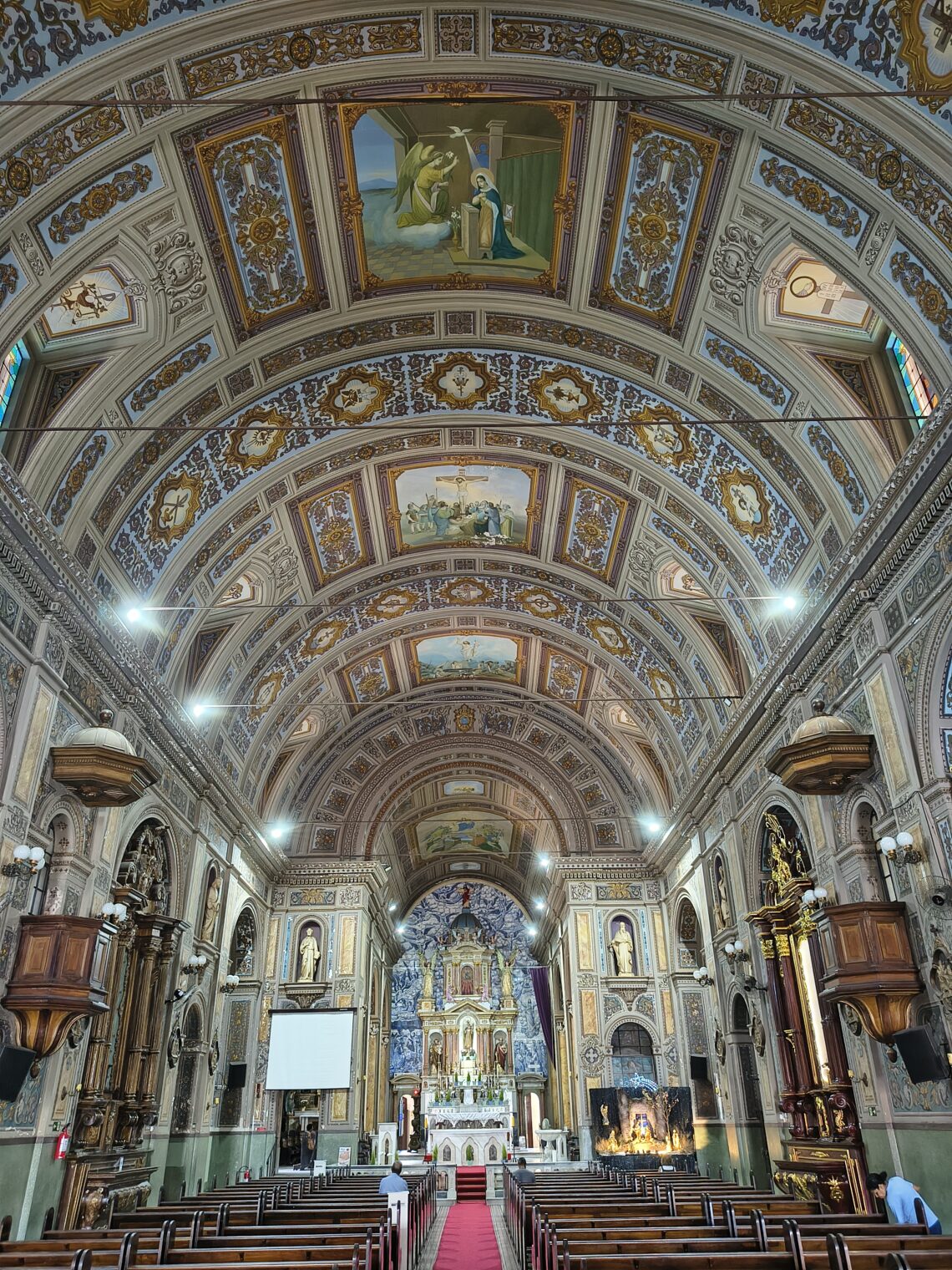 Interior da Igreja matriz de Pindamonhangaba (imagem: Evandro Marques - Site Passeios.Org)