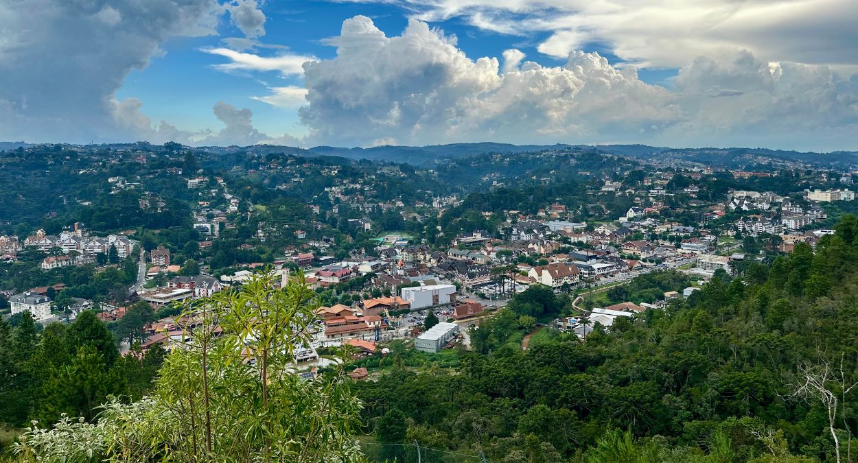 Campos do Jordão (imagem: Ângela Quinelato - Site Passeios.org)